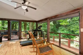 Stunning Farmhouse • Log Cabin • RIVER! - Image 2