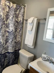 Bohemian Style Suite in the heart of Omaha - Image 4