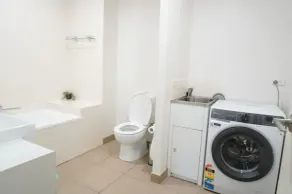 ViQi Apartment 2 min from centre with premium Netflix & prime Amazon,75 inch Tv - Image 2