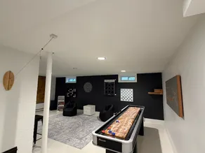 Clean, Cozy, and Professional Waterfront Home- minutes to Portland - Image 3