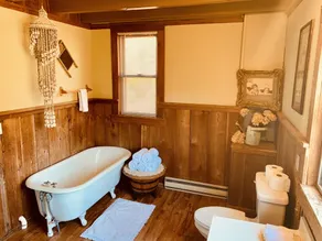 Good Place Farms Bed and Breakfast - Image 2