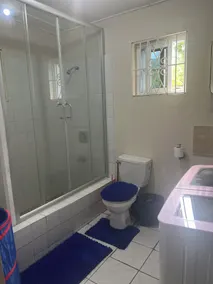 3 bedroom guest house in Trinity ! - Image 4