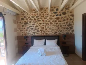 Stone villa shared pool & seaview, 1bedrooms, wifi, bbq - Image 3