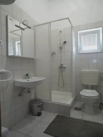 Apartamento con barbacoa | Vistas al agua - Image 4