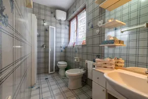 Holiday Home 'Tramonto sul Castello di Poppi' with View, Hot Tub, Garden & Wi-Fi - Image 2