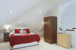 Finchley Central - Luxury 2 bed ground floor apartment - Image 5