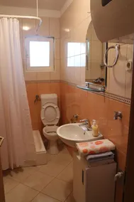Apartamento de una habitación con terraza y vista al mar Basina, Hvar (A-12420-b) - Image 3