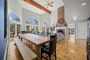 The Smith House - Beautiful Home in Ideal Location! - Image 2
