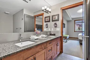 Luxury  2BR KING/2BTH condo - Outdoor heated pool and hot tub - mountain views - Image 3