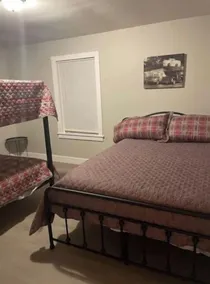 Whiskey Rock Lodge- Hot Tub -sleeps up to 14 - Image 5