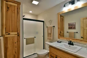 Beautiful new cabin available to rent! - Image 3