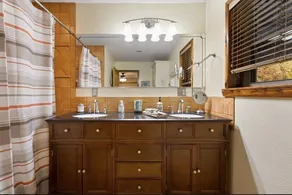 Secluded and Spacious in Southeast Oklahoma - Image 3
