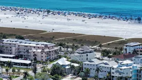 ⭐️ Pool & Gulf Views, 2BR + Den,  Prime Siesta Key Location - Image 4