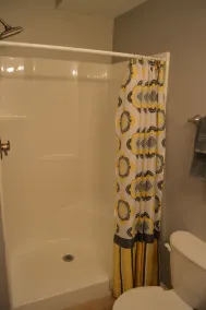 Grafton Escape #1 - River views! Pool! Walking distance to bars/restaurants - Image 3