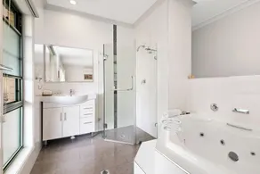 Talga Estate, Lovedale - 1 Bedroom - Image 2
