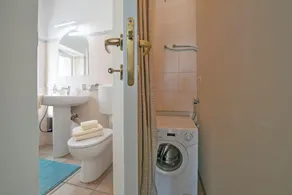 Nido Belvedere AC and Lake View - Happy Rentals - Image 4