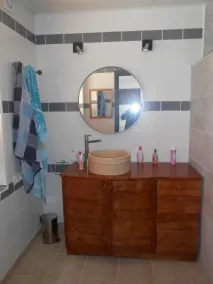 apartamento independente em uma vila em grandes áreas arborizadas a 10 minutos de Aix - Image 2