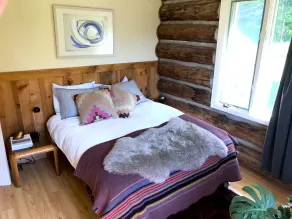 Stunning Riverfront Log Cabin With Spectacular Views - Image 5