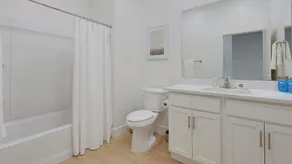 Landing Apartments Tucson near La Cholla Professional Park - Image 2