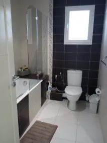 Apartamento muy bien equipado para 2 Ch, estancia, aparcamiento vigilado. - Image 5