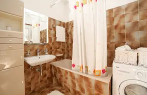 Three bedroom apartment near beach Postira, Brač (A-6053-a) - Image 2