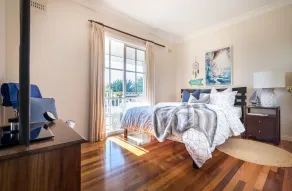 Hideout in Rye - Luxury resort style holiday home with Pool/Spa & Tennis Court - Image 4