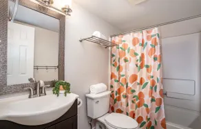 REMODELED GARDEN VIEW 2BD/2BA CONDO, A/C in ALL ROOMS.  3 MIN WALK to BEACH! - Image 3