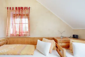 Pension in a fantastic location with mountain views - Image 3