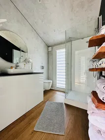 Casa de vacaciones 'Voralpen Lodge - Premium' con bañera de hidromasaje, terraza y Wi-Fi - Image 5
