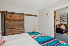 Eclectic & Fun Lumberyard Urban Cabin #1 in downtown, next to NAU - Image 5