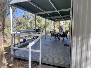 One-Bedroom Studio - Studio Room With Gum Creek View - Image 3