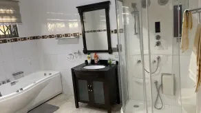 5 Bedroom Luxurious Villa - Image 4