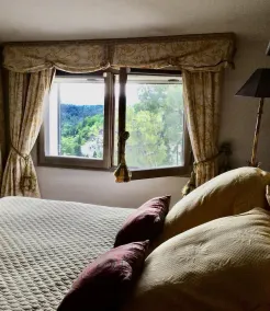 Magnificent  House and Tower on Top of Menerbes with 360° Views - Image 4