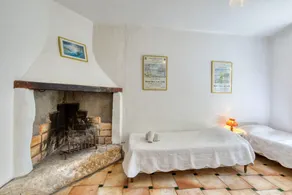 Casa de vacaciones 'Réattu' con piscina compartida, Wi-Fi y aire acondicionado - Image 3