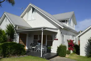 Ruby's Queenscliff - Image 4