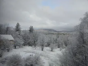 Cozy warm treehouse with Amazing views!  Winter Paradise! Hike from cabin - Image 4