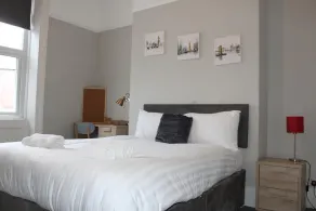 Royalty City Centre Home is just a15 minutes walk to Sunderland Royal Hospital.. - Image 3