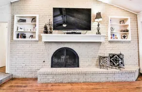 Spacious Retreat in the Heart of Lubbock! Excellent neighborhood ! - Image 2