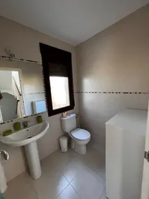 Villa Romantique Avec Piscine Privée et Terrasse Couverte - Image 3