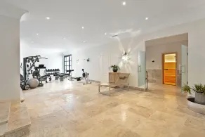 5 Bed Luxury with incredible views, gym, spa, cinema and 2 pools! - Image 4