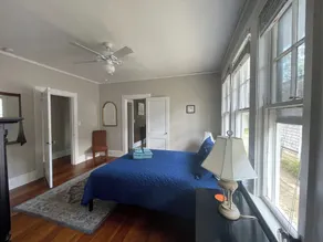 Spacious Murray Hill Getaway for One or Two - Image 5