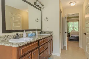 Serene Family Hideaway 4Br w Pool Table - Image 4