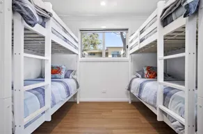 3-Bed Coastal Getaway with Direct Beach Access - Image 4