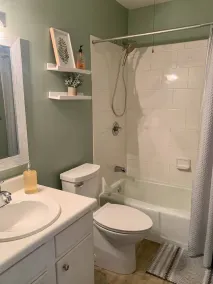 Cozy, Clean, Centrally Located Condo - Image 5