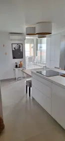 Roof terrace apartment on the sea waterfront air conditioning wifi - Image 4