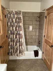 Summer fun! Luxury 5 bdrm townhome, private hot tub, sleeps 16!  Weekly discount - Image 4