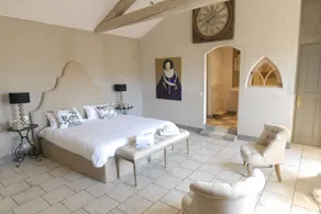 LUBERON: Splendid Magnanerie with swimming pool, 6 bedrooms and bathrooms - Image 3