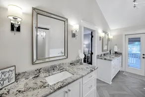 Lake Norman Luxury - Large Saltwater Pool, Dock & Boathouse - Sleeps 18 - Image 3