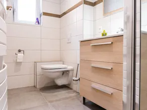 Maison rénovée au cœur de Thann : 3 chambres, cuisine équipée, proche randonnées et villes alsaciennes - Image 3