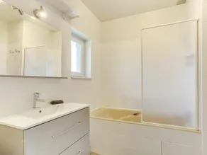 Fin lejlighed for 4 personer med WIFI og TV - Image 2